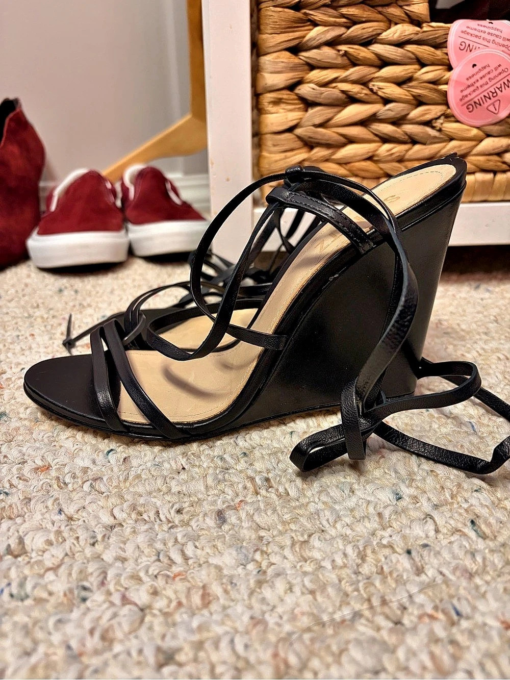 Schutz Leonie Black Strappy Wedge Sandals US 7B - Picture 3 of 4
